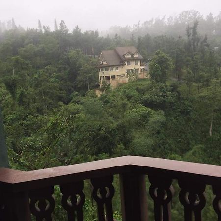 Carol Crosswinds Tagaytay Hotell Cavite Exteriör bild