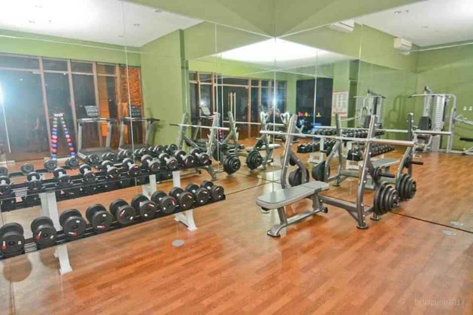 Carol Crosswinds Tagaytay Hotell Cavite Exteriör bild